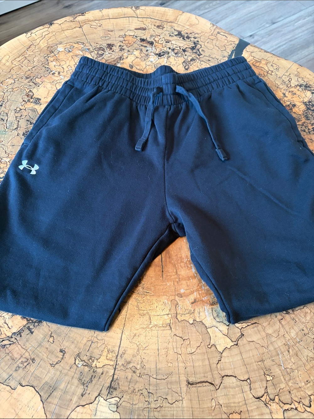 Under Armour woman Navy Athletic jogger pants with Logo